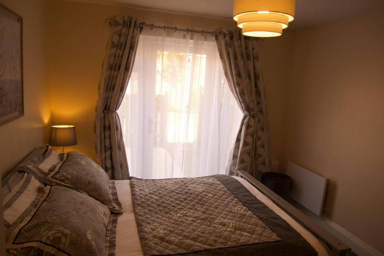 York City Centre, Recently Renovated 2 Bedroom Flat Exterior foto
