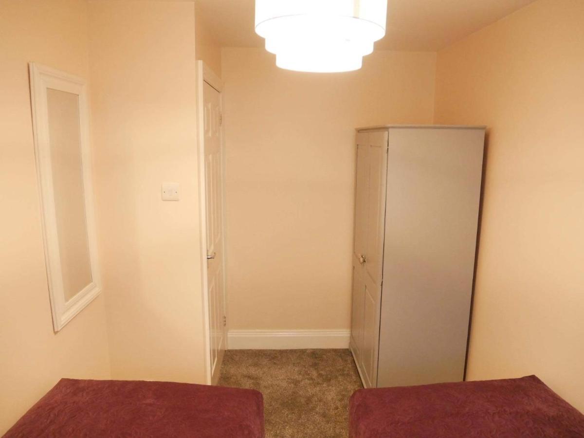 York City Centre, Recently Renovated 2 Bedroom Flat Exterior foto