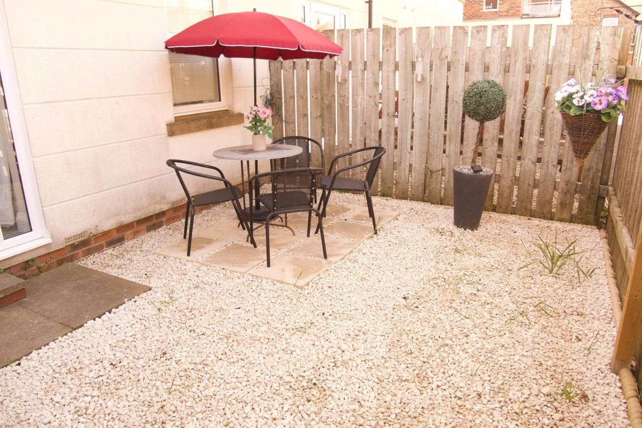York City Centre, Recently Renovated 2 Bedroom Flat Exterior foto
